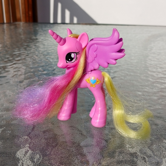 Princess Cadence brushable G4 MLP - Picture 2 of 8